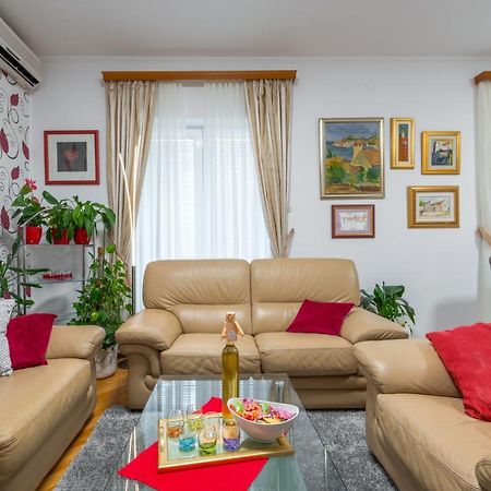 Lovely Apartment Дубровник Екстер'єр фото
